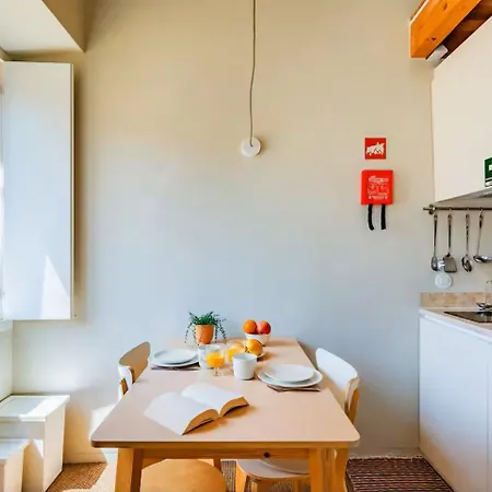 Loft Vermelho Acolhedor Na Graca -autentica Joia De Апартаменты *
