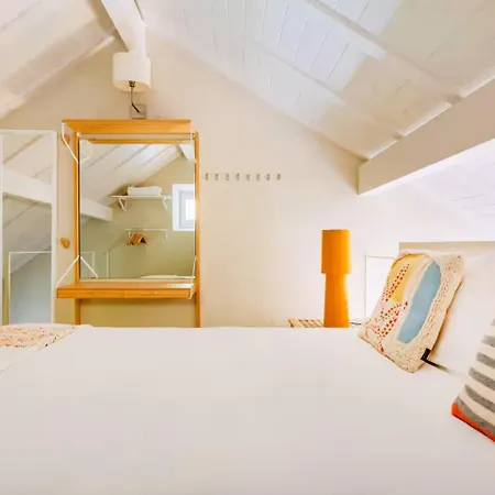Loft Vermelho Acolhedor Na Graca -autentica Joia De Лиссабон