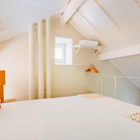 Loft Vermelho Acolhedor Na Graca -autentica Joia De アパート